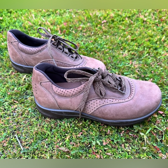 SAS Walk Easy Orthotic Walking Shoes Womens Size 8WW Brown Leather *PREOWNED - Picture 3 of 4